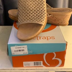 COPY - BareTrap sandals 8.5M